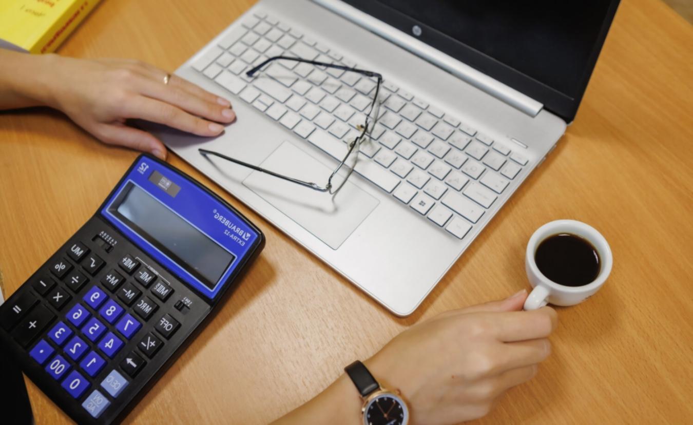 Moderne Lernatmosphäre für Finanzkurse